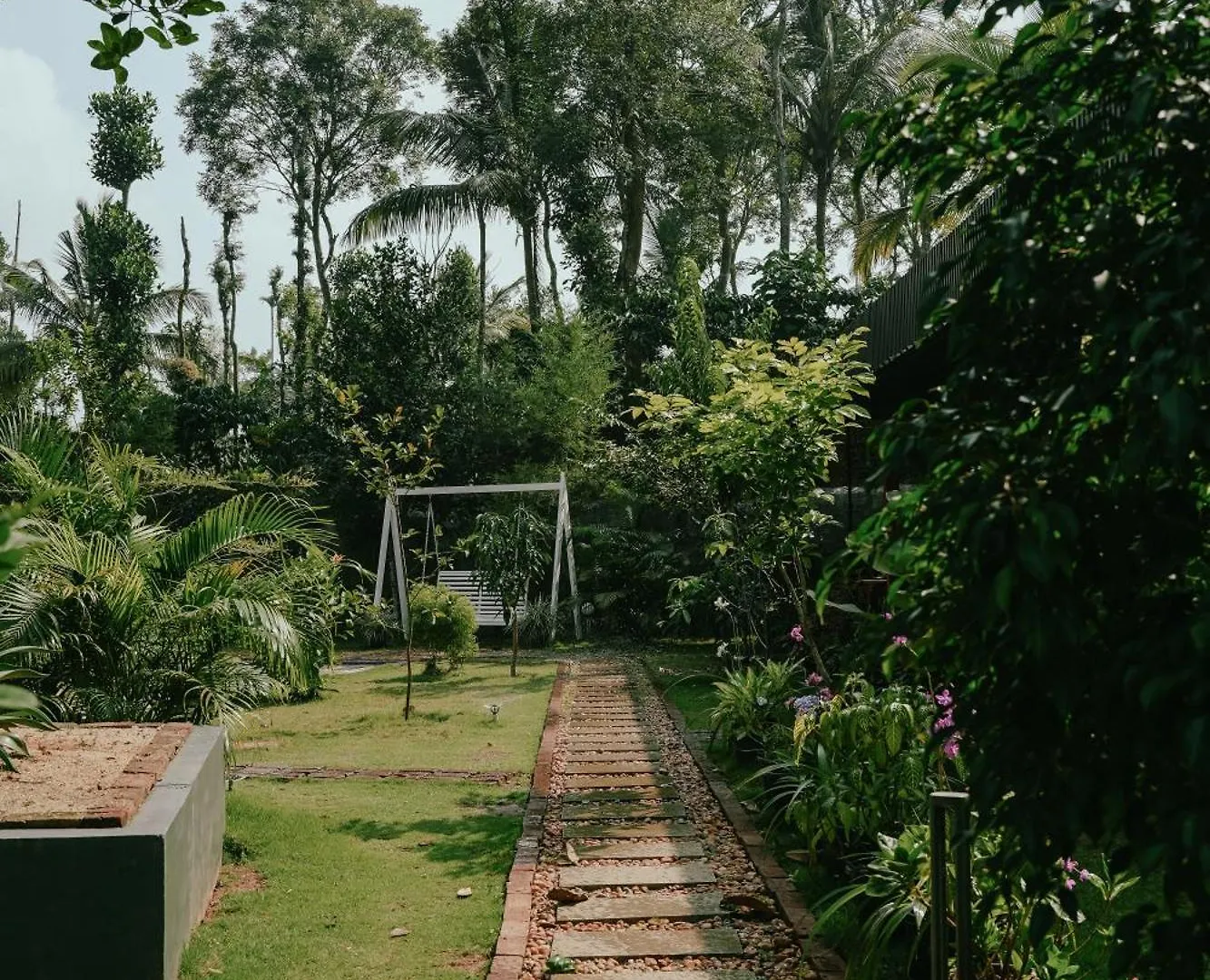 Vaduvanchal Haze Woods Resort