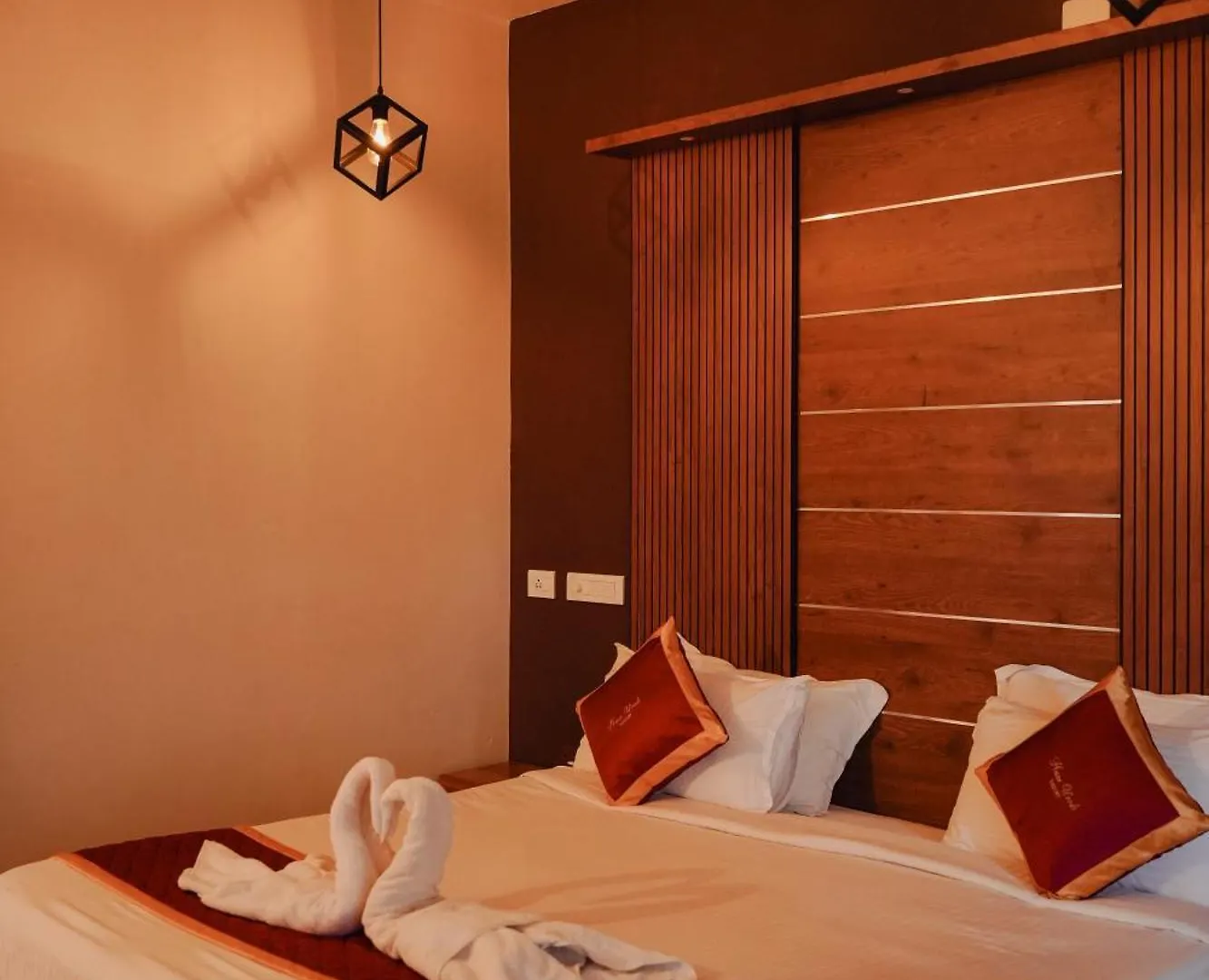 Vaduvanchal Haze Woods Resort