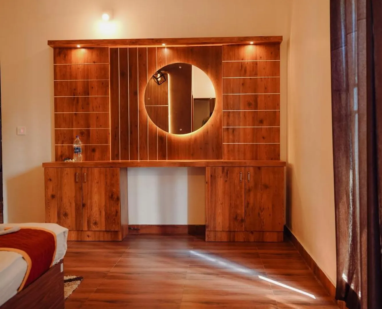 Vaduvanchal Haze Woods Resort הודו