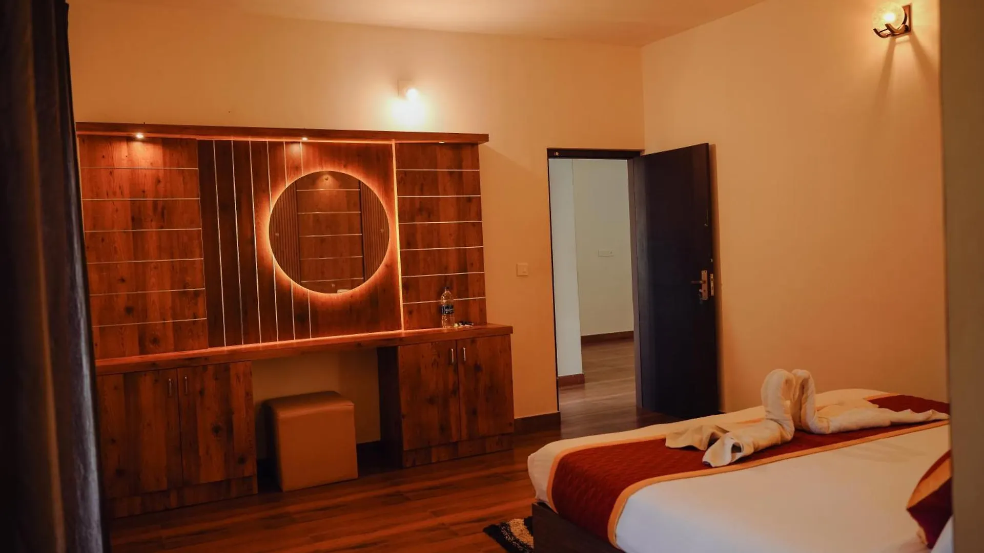 Vaduvanchal Haze Woods Resort