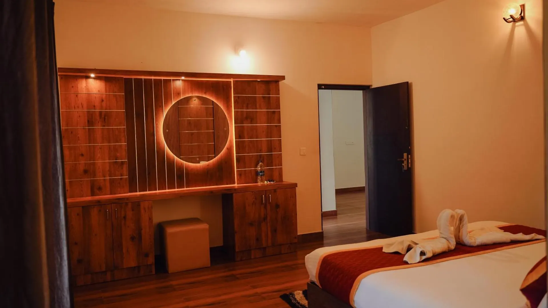 Vaduvanchal Haze Woods Resort