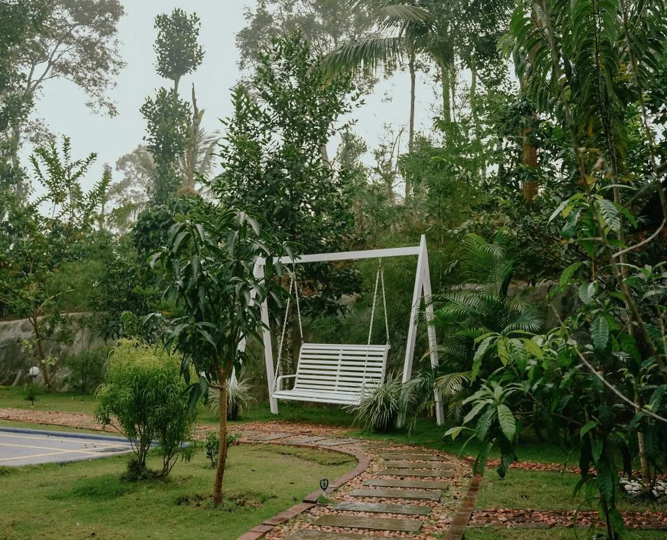Haze Woods Resort Vaduvanchal