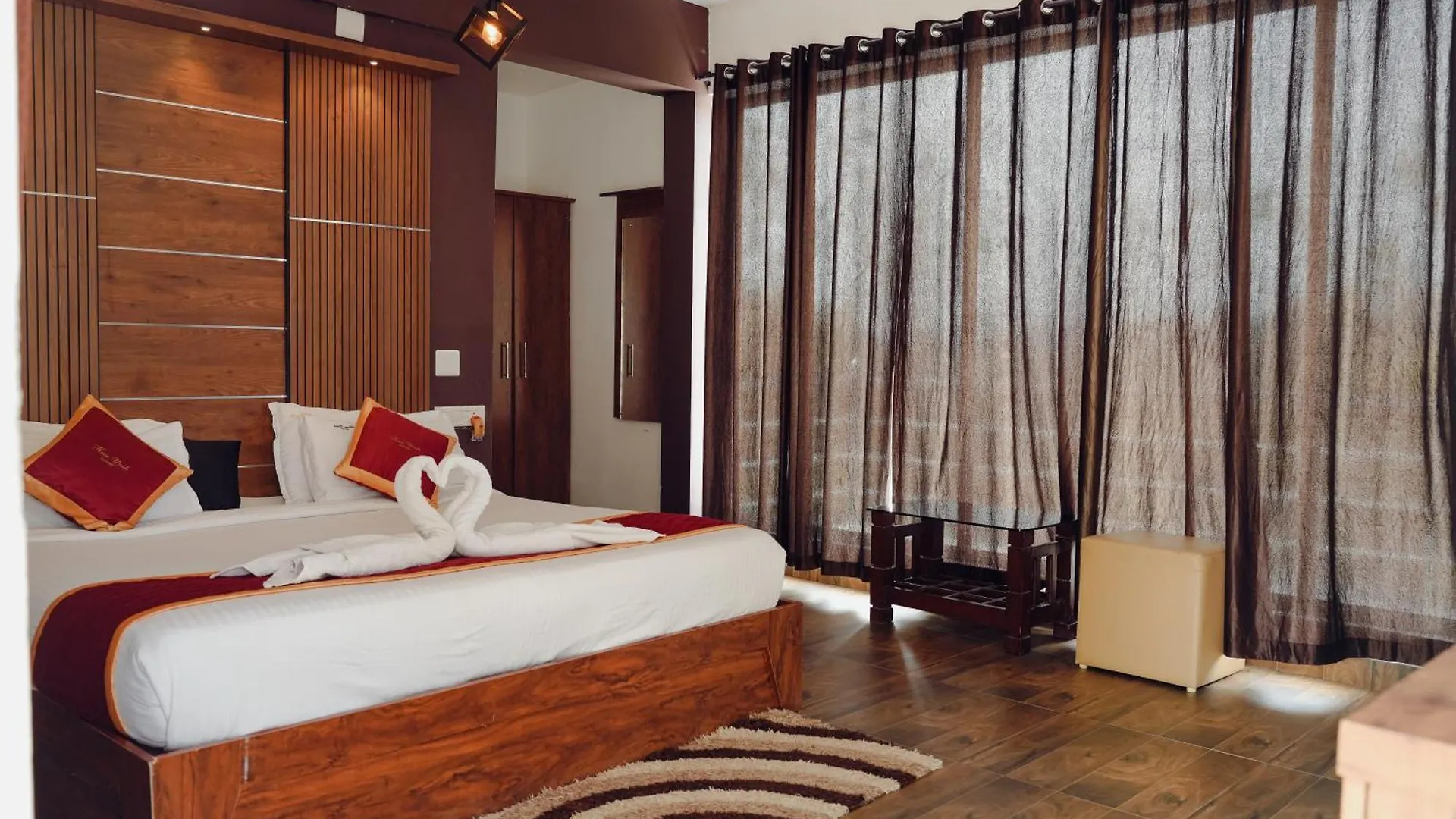 Haze Woods Resort Vaduvanchal